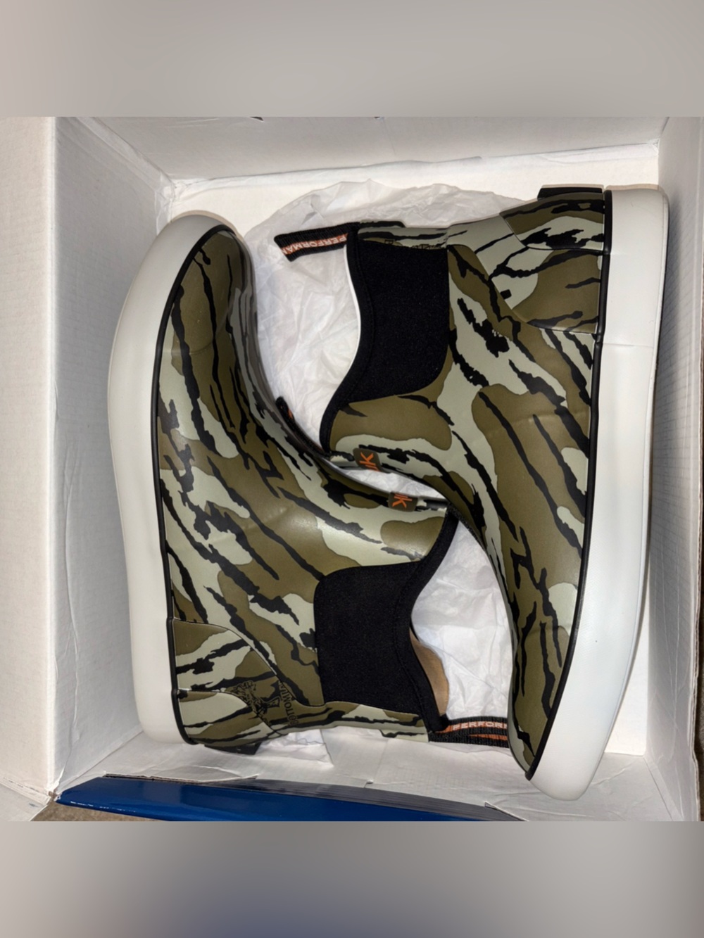 HUK H8021032-922 Men's Rogue Wave Shoe Size 7 Fishing & Deck Boot, Camo-Mossy